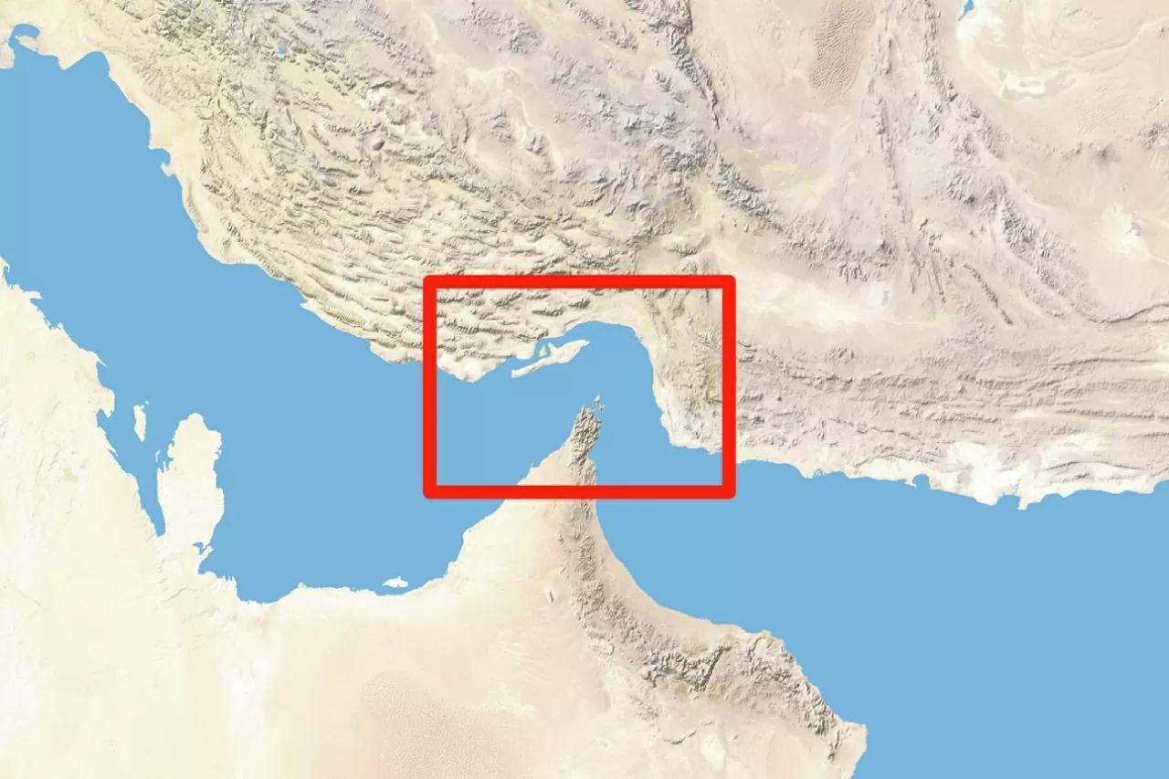 iran-phong-toa-eo-bien-hormuz-chau-au-doi-mat-con-dia-chan-kinh-te-co-the-xay-ra