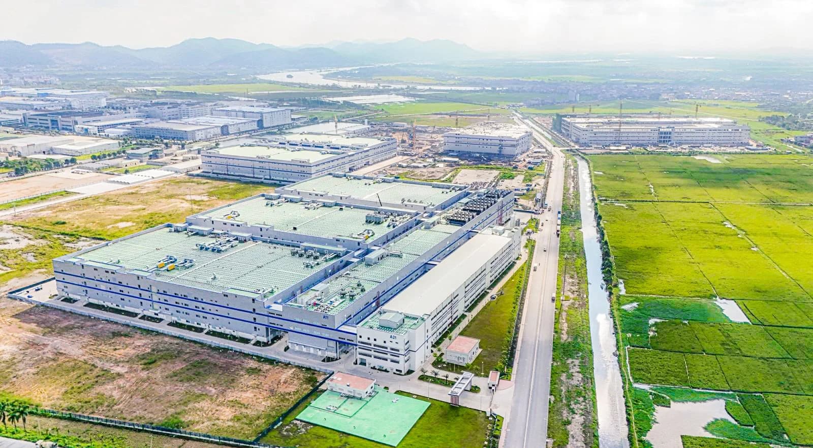 Foxconn 'bơm' thêm 287 triệu USD cho công ty con ở Bắc Ninh
