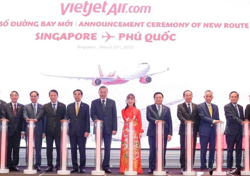 tong-bi-thu-to-lam-du-le-cong-bo-duong-bay-vietjet-khoi-dau-chuoi-hoat-dong-tai-singapore
