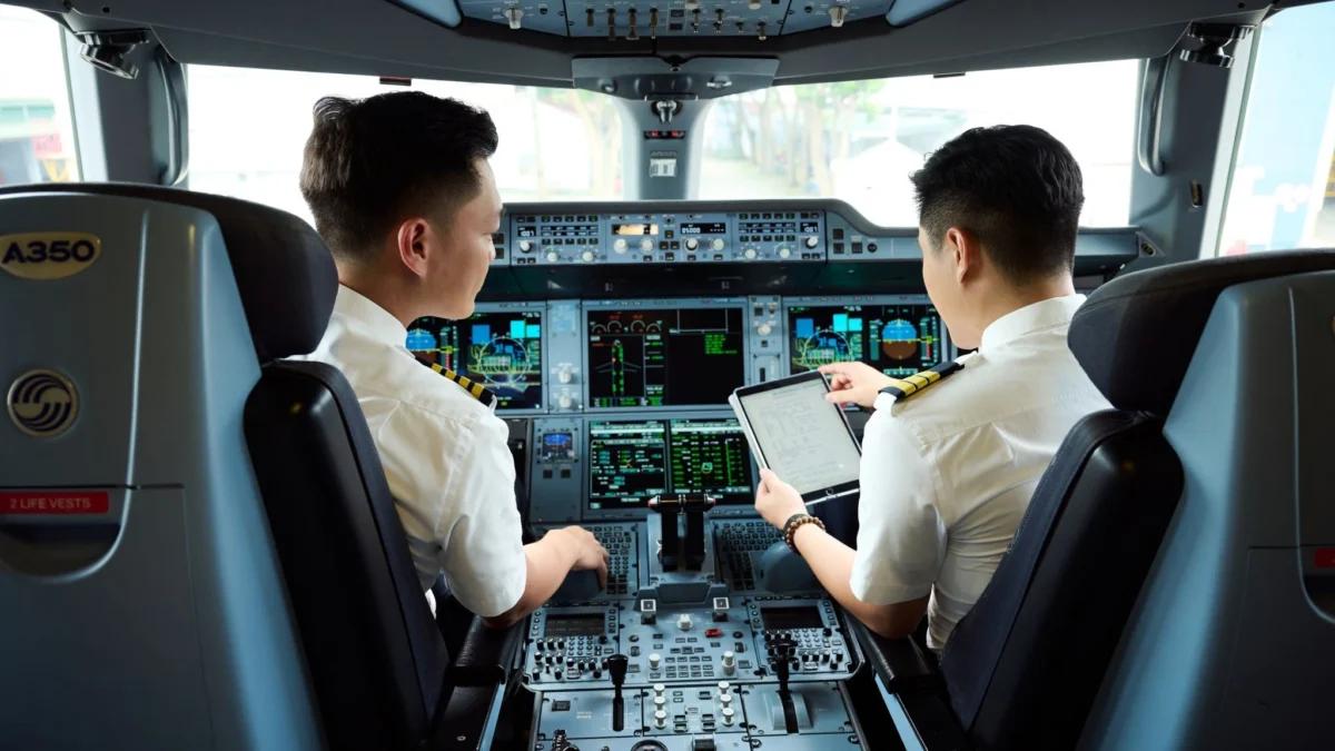 nhung-nganh-nghe-co-muc-luong-hap-dan-nhat-nam-2025