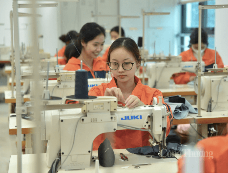 Xuất khẩu dệt may, da giày năm 2026: Giữ vững thị trường chủ lực