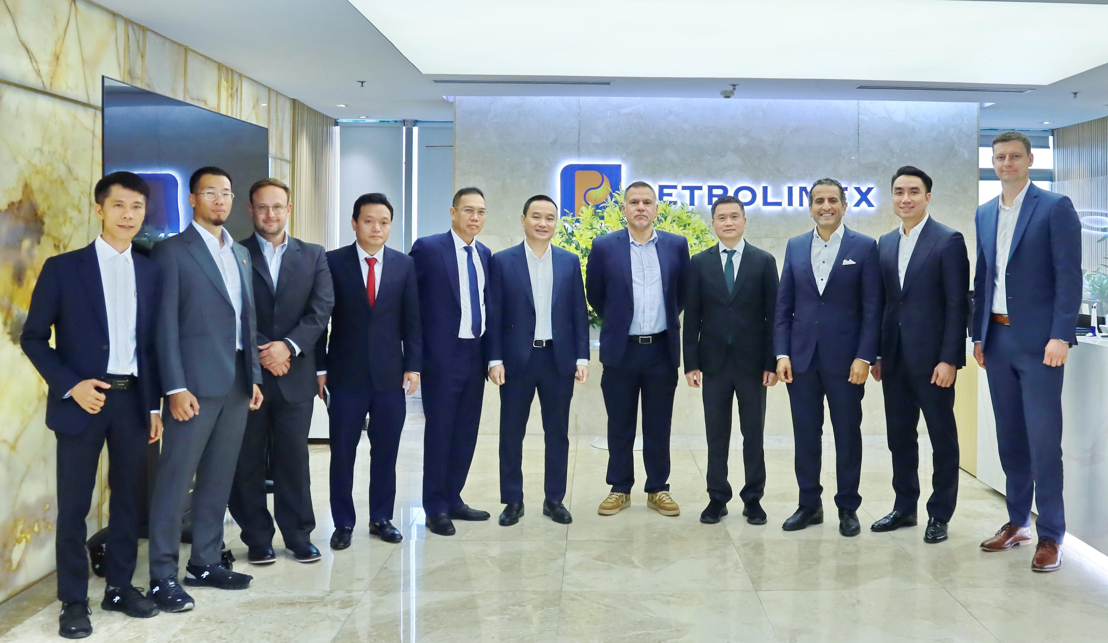 tap-doan-xang-dau-viet-nam-petrolimex-thuc-day-hop-tac-voi-tap-doan-aramco