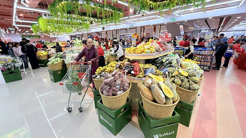 chuoi-ban-le-lon-nhat-viet-nam-khang-dinh-mo-hinh-tang-truong-ben-vung-doanh-thu-2025-tang-hai-chu-so-cua-hang-moi-som-co-lai