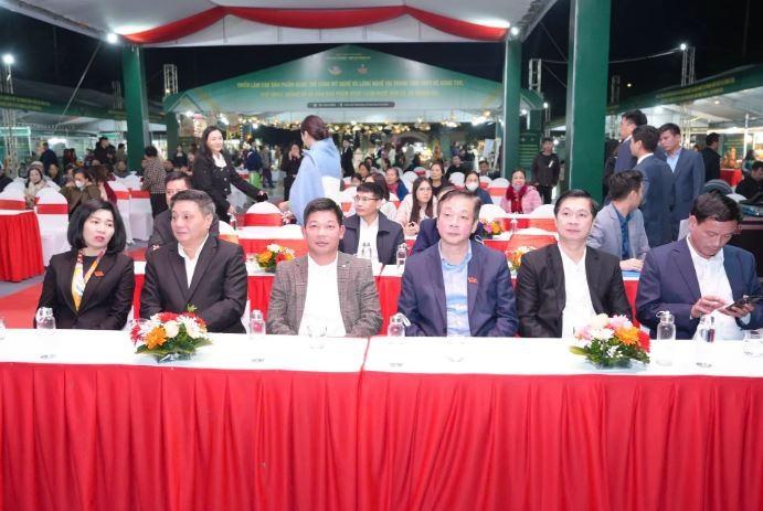 ha-noi-khai-mac-trien-lam-san-pham-ocop-lang-nghe-phuc-vu-du-lich