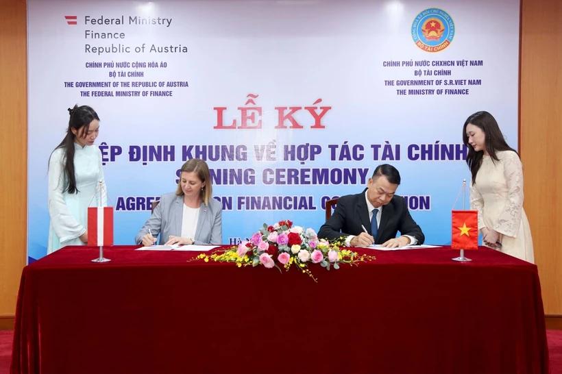 viet-nam-va-ao-ky-hiep-dinh-khung-hop-tac-tai-chinh-tri-gia-150-trieu-euro