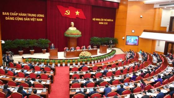 Biểu quyết giới thiệu nhân sự Ban chấp hành Trung ương khóa mới