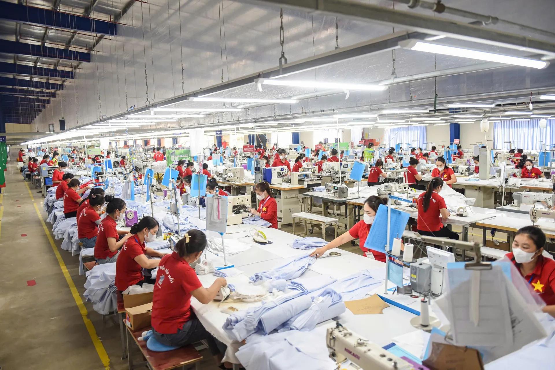 Vinatex: Tất cả các ngành chính trong chuỗi dệt may đều có lãi tốt