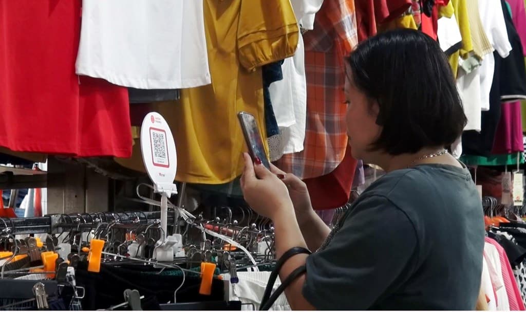 gia-tri-giao-dich-khong-dung-tien-mat-gap-28-lan-gdp