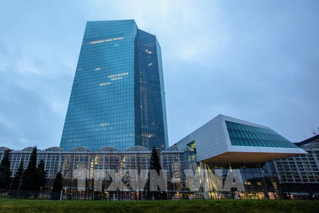 ECB: Lãi suất vẫn còn dư địa để giảm sâu hơn nữa