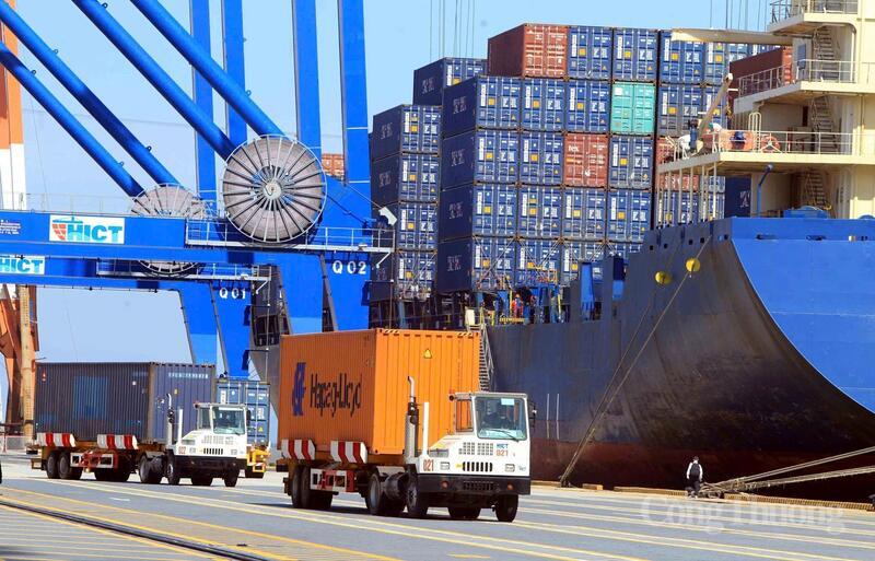 Thủ tướng: Tận dụng hiệu quả 17 FTA, đa dạng thị trường xuất khẩu