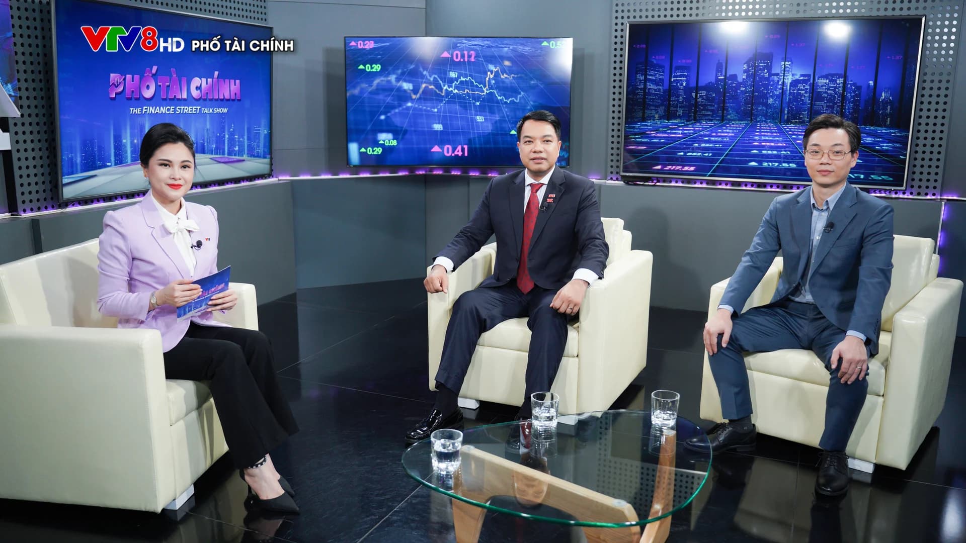 Toàn cầu bất ổn, doanh nghiệp mong lãi suất giữ ở mức hợp lý