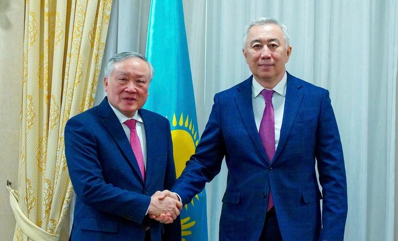 Kazakhstan sẵn sàng thúc thúc đẩy hợp tác, kết nối với Việt Nam trong phát triển trung tâm tài chính quốc tế
