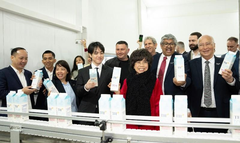 kien-dinh-vuot-qua-kho-khan-tap-doan-th-dua-thuong-hieu-sua-viet-no-hoa-tren-dat-nga