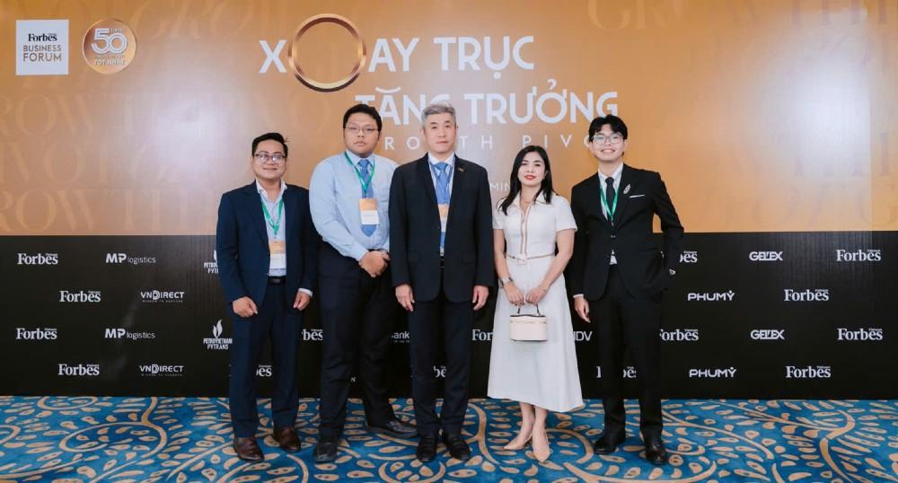 top-50-forbes-2025-dhg-pharma-vung-vi-tri-giua-tam-the-xoay-truc-tang-truong