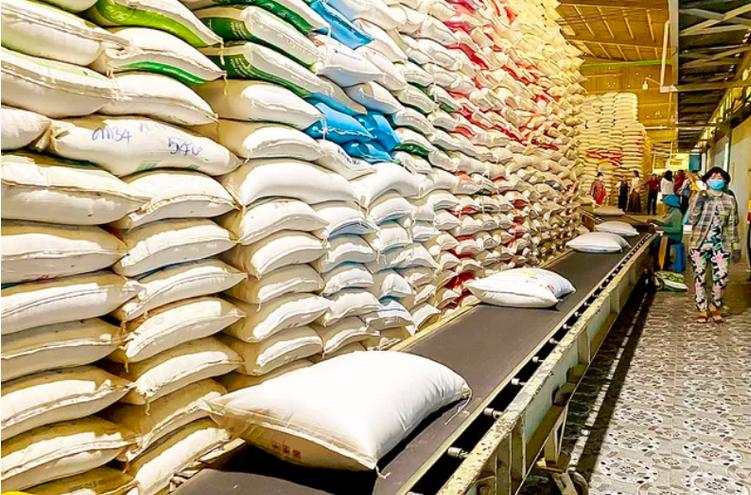 tu-xanh-hoa-san-xuat-den-nang-cao-loi-the-canh-tranh-cho-hat-gao-viet