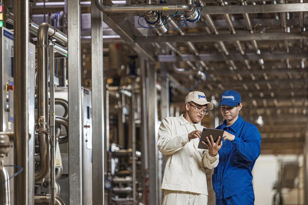 bi-mat-dang-sau-dong-sua-gianh-giai-cong-nghe-chau-a-cua-vinamilk