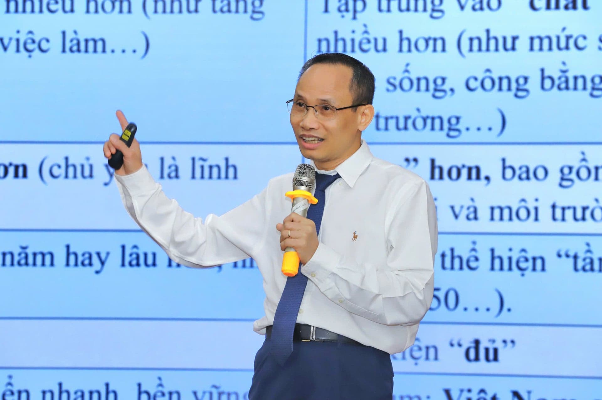 ts-can-van-luc-gdp-co-the-them-2-3-diem-phan-tram-nho-dong-luc-tang-truong-moi