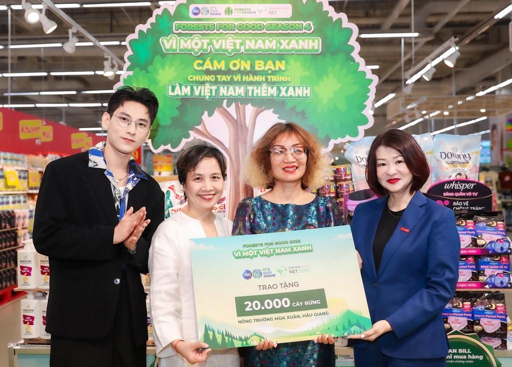 pg-viet-nam-va-central-retail-viet-nam-phat-dong-chuong-trinh-trong-rung-nam-2025