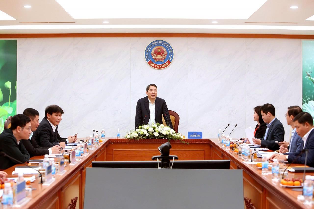 Tiếp tục khẳng định đơn vị nòng cốt trong tham mưu, thực hiện chính sách thuế, phí và lệ phí