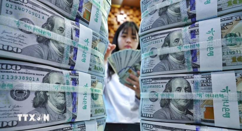 Fed hạ lãi suất, chi phí phòng ngừa rủi ro đối với đồng USD giảm mạnh