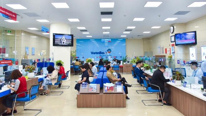 vietinbank-9-nam-lien-tiep-duoc-vinh-danh-ngan-hang-ban-le-tot-nhat-viet-nam