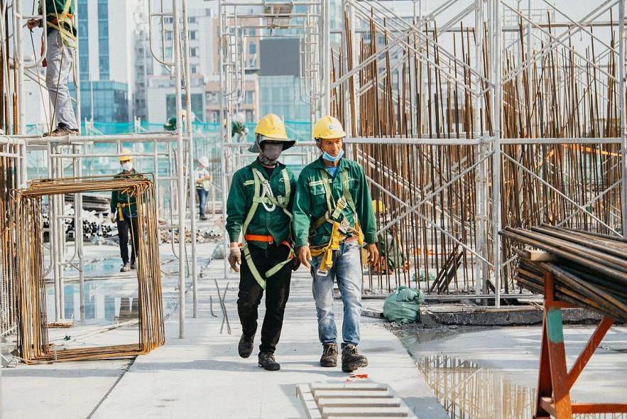 doanh-nghiep-nganh-xay-dung-xay-tet-xay-nen-uoc-mo-cho-hang-van-cong-nhan