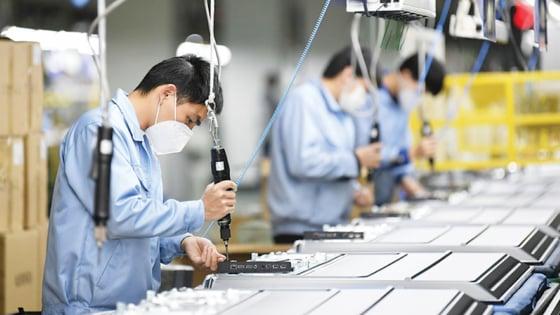 SMEs trong vòng luẩn quẩn: Không tự chuẩn hóa sẽ bị loại khỏi cuộc chơi