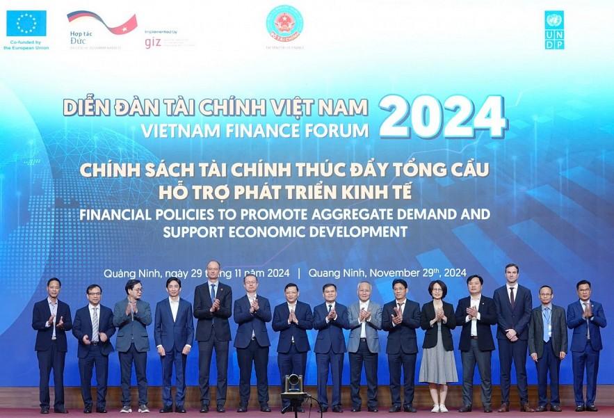 dien-dan-tai-chinh-viet-nam-2024-chong-lang-phi-tai-san-cong-su-dung-hieu-qua-tiet-kiem-nguon-luc-quoc-gia