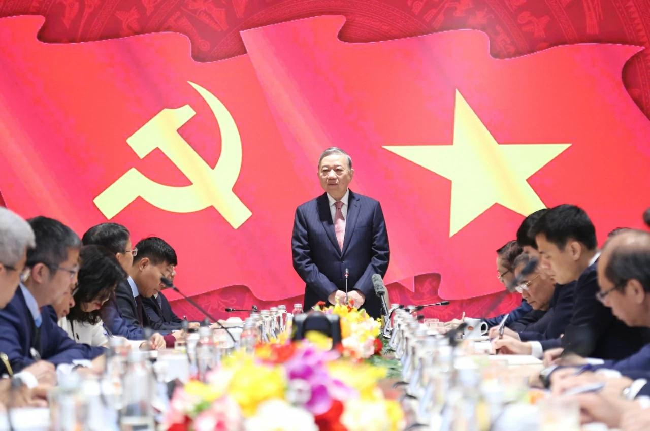 tong-bi-thu-to-lam-lam-viec-voi-cac-dai-su-truong-co-quan-dai-dien-ngoai-giao-viet-nam-o-nuoc-ngoai-ve-trien-khai-nghi-quyet-dai-hoi-xiv