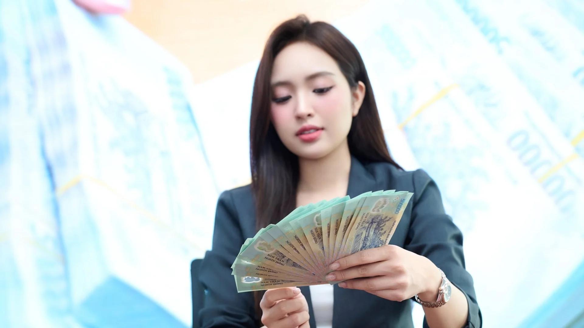 Những doanh nghiệp ngồi trên 'núi tiền': Đừng vội dán nhãn 'an toàn'