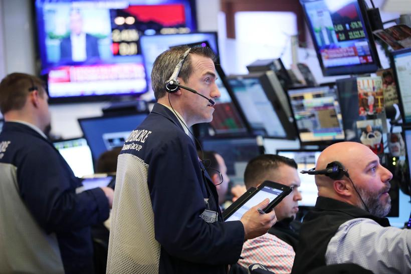 Chứng khoán Mỹ giảm sâu trước lo ngại gia tăng cạnh tranh lĩnh vực phần mềm