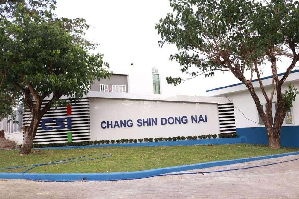 Nhiều doanh nghiệp Đồng Nai, Bình Dương khai xuân, 'vít ga' từ đầu năm