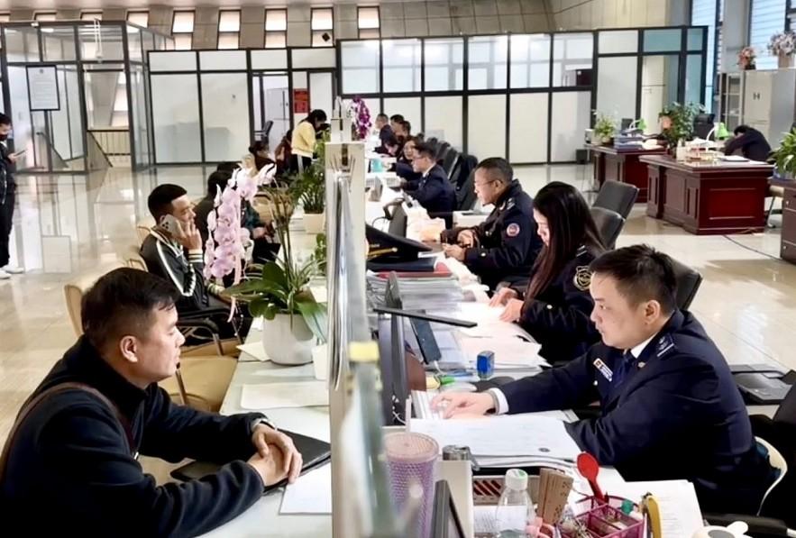 khan-truong-go-vuong-thu-tuc-gia-cong-san-xuat-xuat-khau-va-xuat-nhap-khau-tai-cho