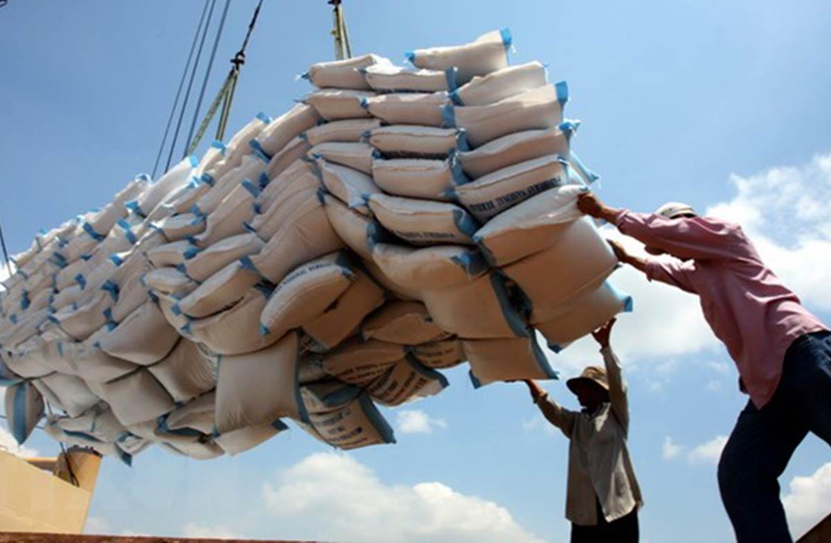 tang-truong-kinh-te-tiem-can-chieu-sau-gdp-2024-co-the-tang-toi-725