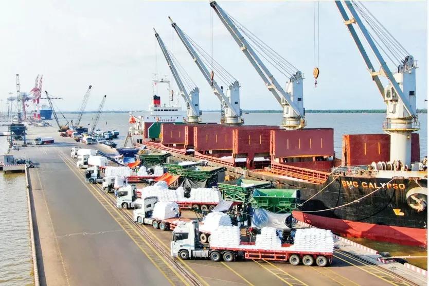 mo-rong-xuat-khau-doanh-nghiep-nho-va-vua-mong-muon-gi