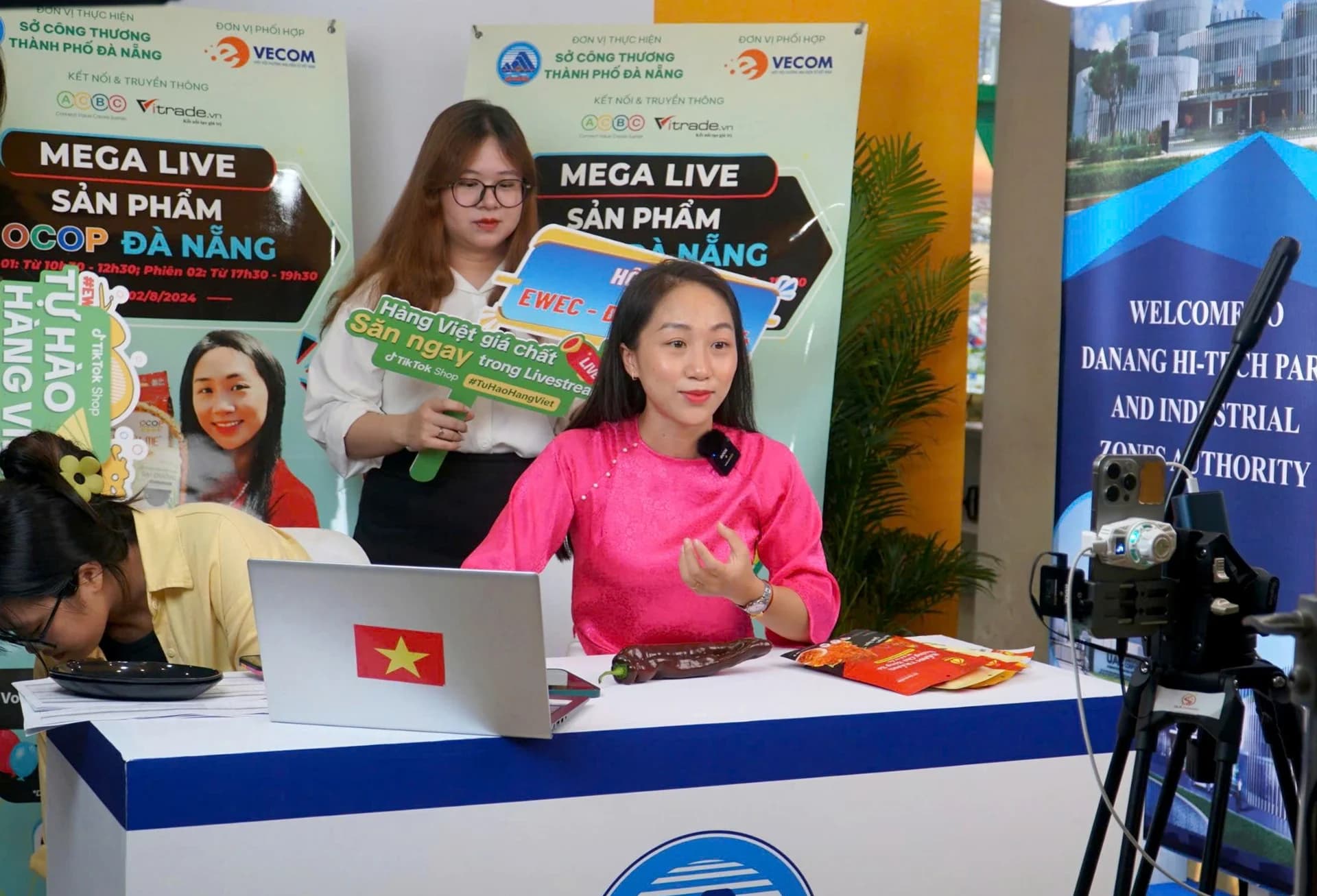 thuong-mai-dien-tu-mien-trung-tay-nguyen-di-nhanh-nhung-vuong-nut-that-logistics