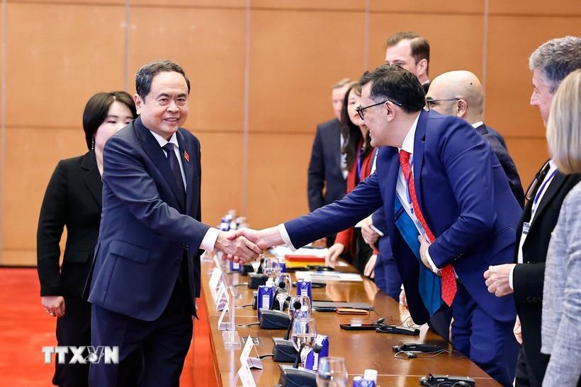 hoan-nghenh-cac-doanh-nghiep-chau-au-dau-tu-vao-viet-nam-trong-nhieu-linh-vuc