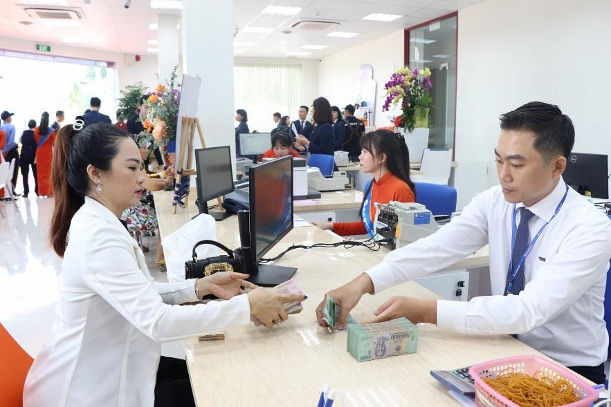 Nắn dòng tín dụng đi đúng hướng, dồn vốn vào những ngành trọng điểm