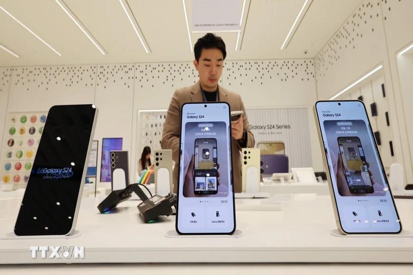 Samsung đứng đầu về doanh số điện thoại thông minh toàn cầu năm 2024
