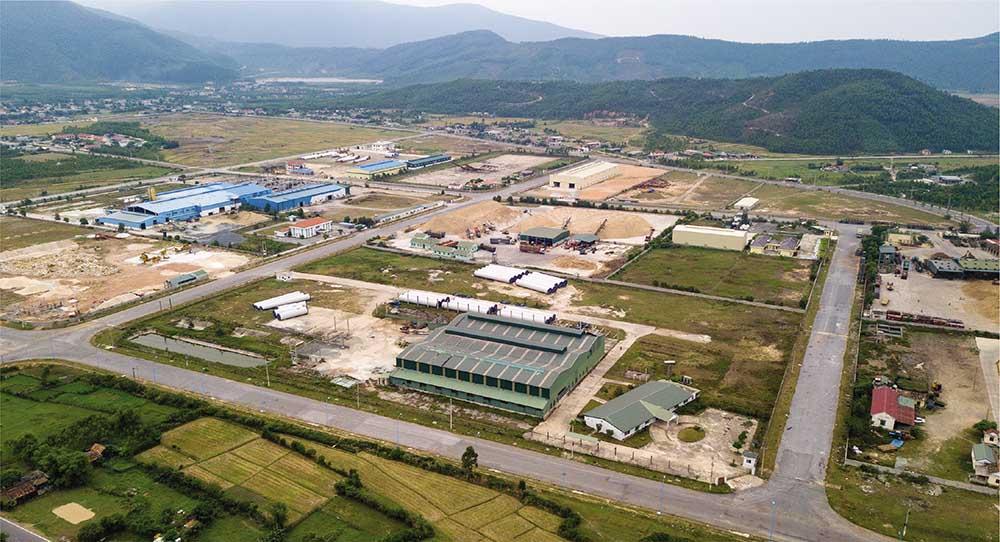 mien-trung-don-to-don-song-dau-tu