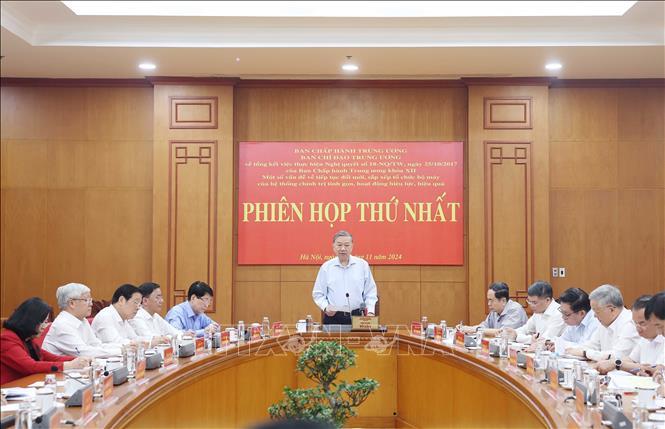 ke-hoach-ve-tiep-tuc-sap-xep-to-chuc-bo-may-cua-he-thong-chinh-tri