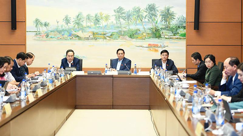 gop-y-du-thao-van-kien-dai-hoi-xiv-noi-thang-de-sua-chua-khac-phuc