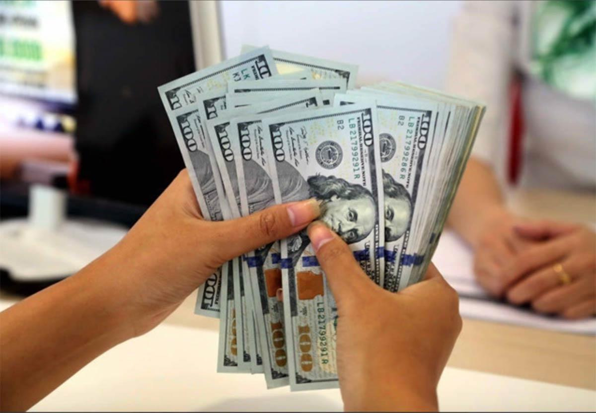 Giá USD ngân hàng xác lập kỷ lục mới