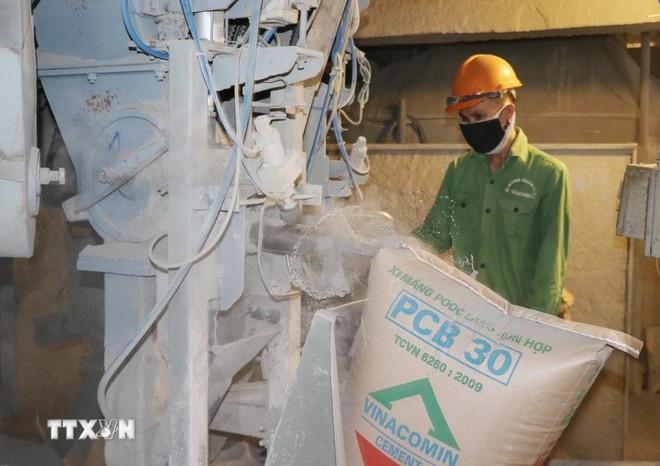 Giá vật liệu đồng loạt tăng mạnh: “Phép thử” sức bền doanh nghiệp