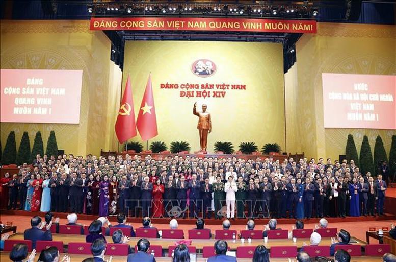 bo-chinh-tri-phan-cong-uy-vien-bo-chinh-tri-khoa-xiv-tham-gia-ban-bi-thu-khoa-xiv