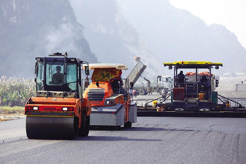 “Kích” đầu tư công để thúc tăng trưởng