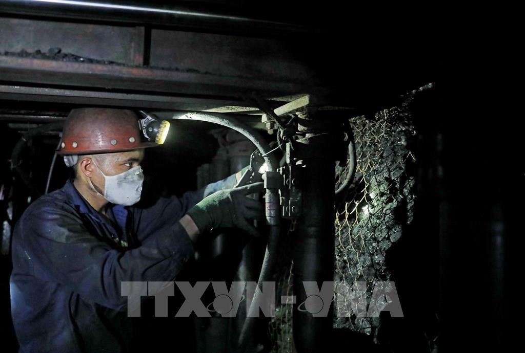 nganh-than-nop-ngan-sach-16600-ty-dong-trong-7-thang