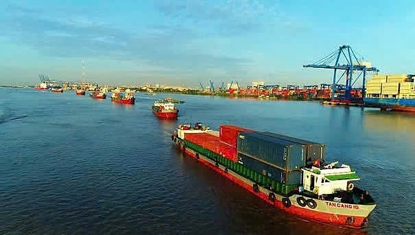 Vận tải thủy tăng trưởng ấn tượng