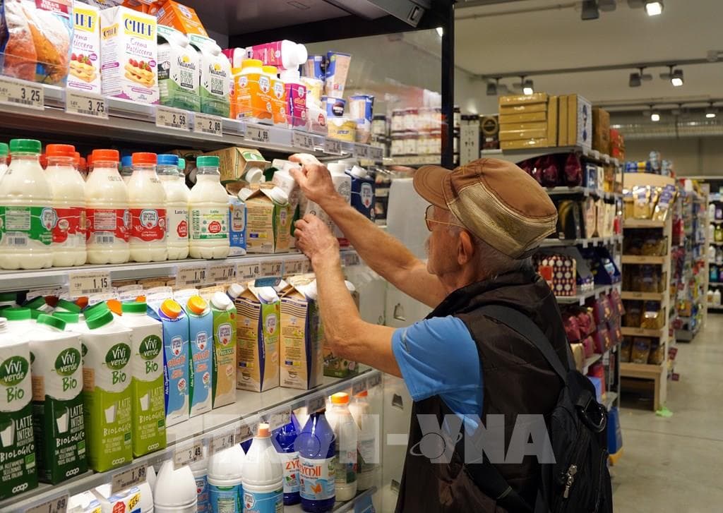 lam-phat-tai-eurozone-lan-dau-tien-duoi-nguong-2-trong-hon-3-nam-qua