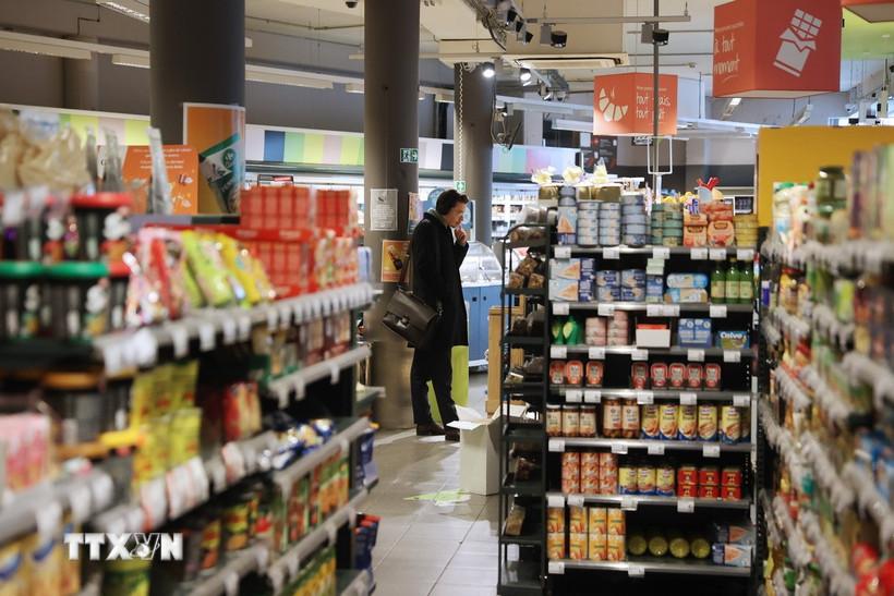 EC hạ dự báo tăng trưởng kinh tế Eurozone trong năm 2026